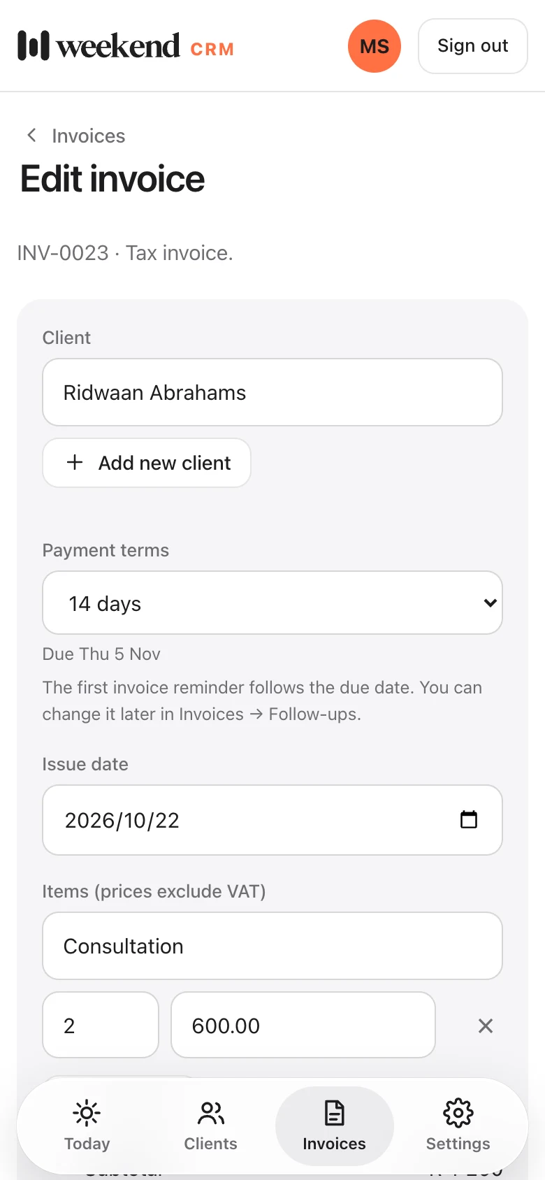 The invoice form with a client, payment terms, issue date and line items.